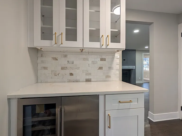 30 Lincoln Ave — Photo 9