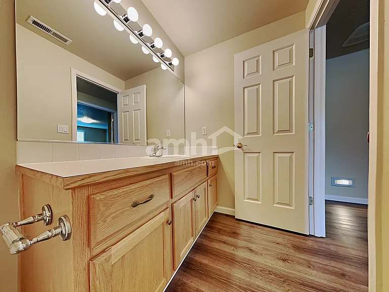 2512 NW 15th St — Photo 17