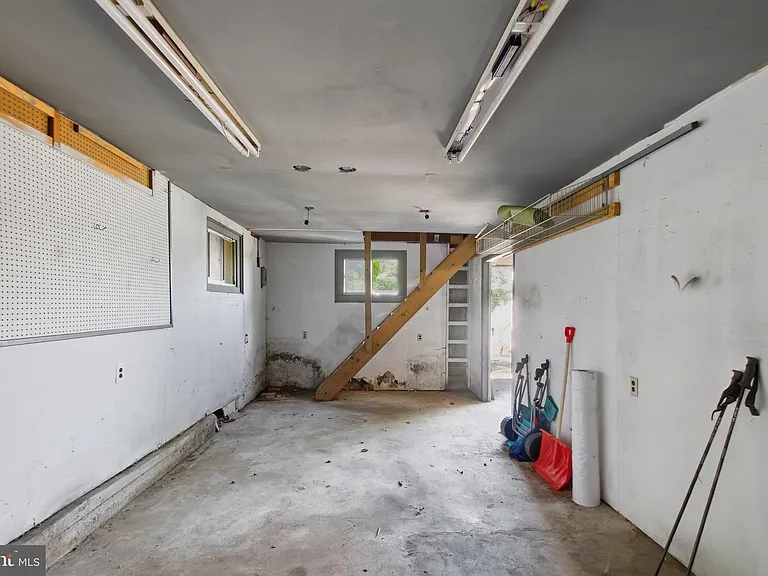 3141 Clayborne Ave — Photo 43