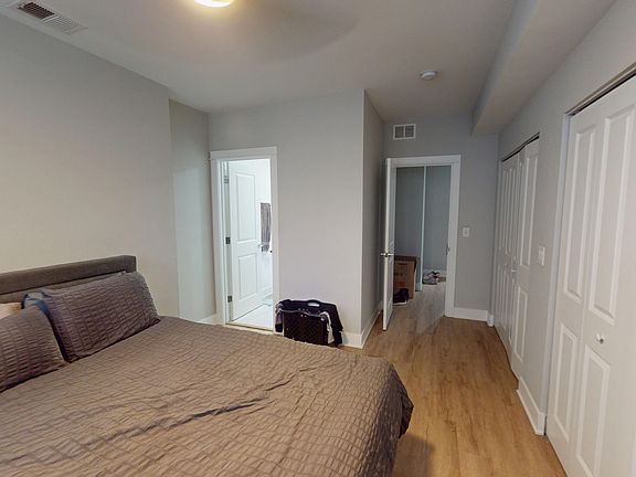 4th image of 1857 N Whipple St #G
