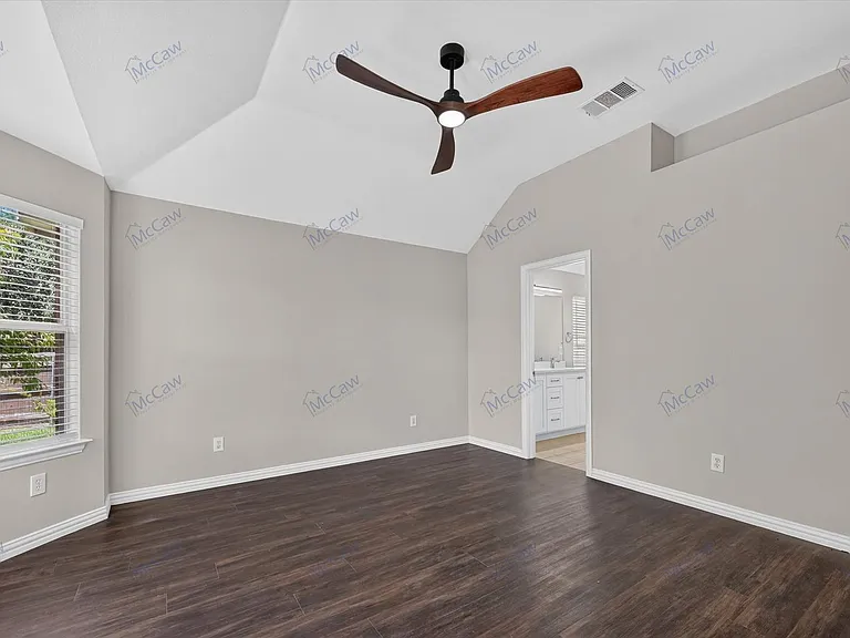 739 Kilbridge Ln — Photo 15