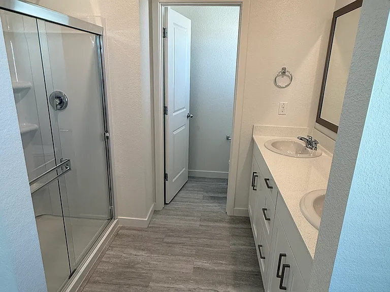 2041 Blue Star Dr — Photo 34