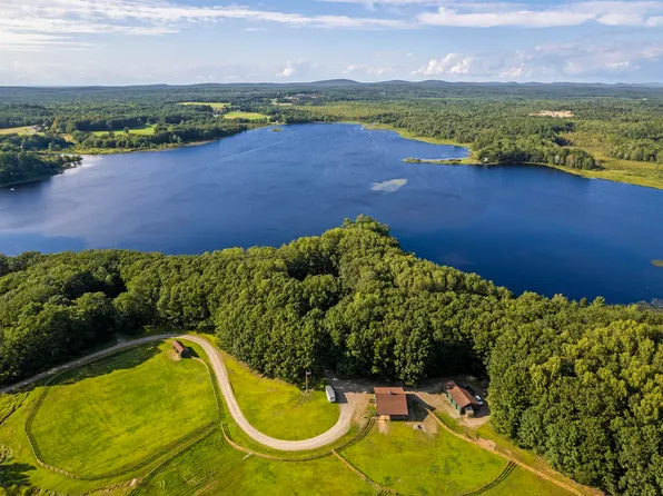 1515 Old Augusta Road, Waldoboro, ME 04572