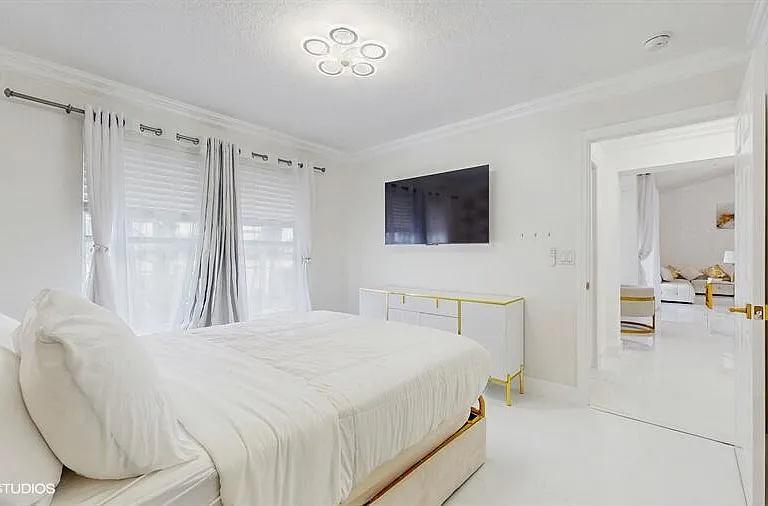 13646 Callington Dr — Photo 23