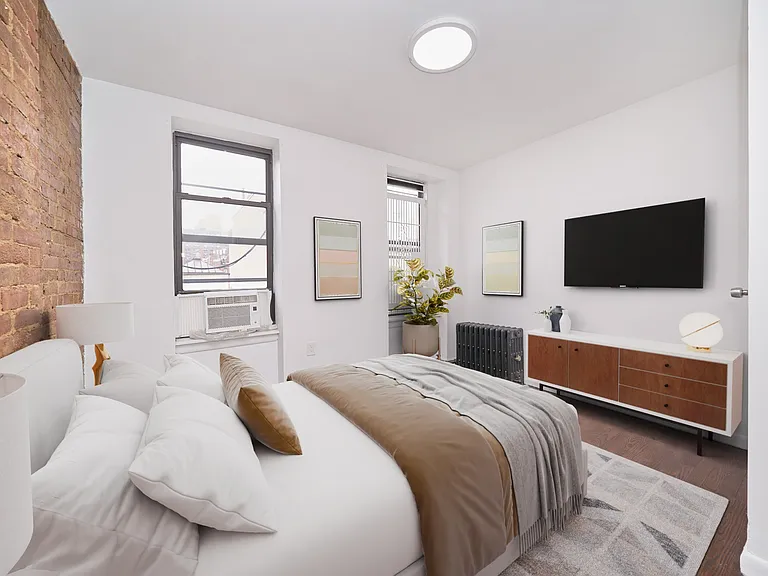 434 E 76th St #17 — Photo 2
