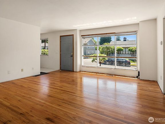 5th image of 2816 NW 80th Street
