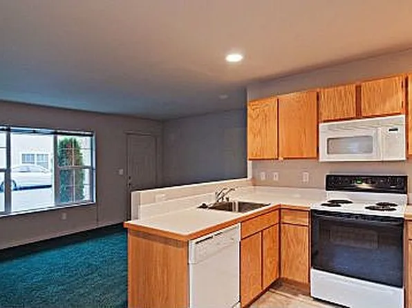 424 SE Aspen Ln APT 101, College Place, WA 99324