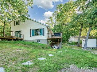 7652 Hughes Dr, Delton, MI 49046