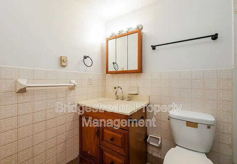 146 Forest St — Photo 7