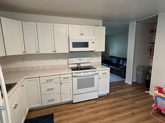 5th image of 1306 Westfield Dr