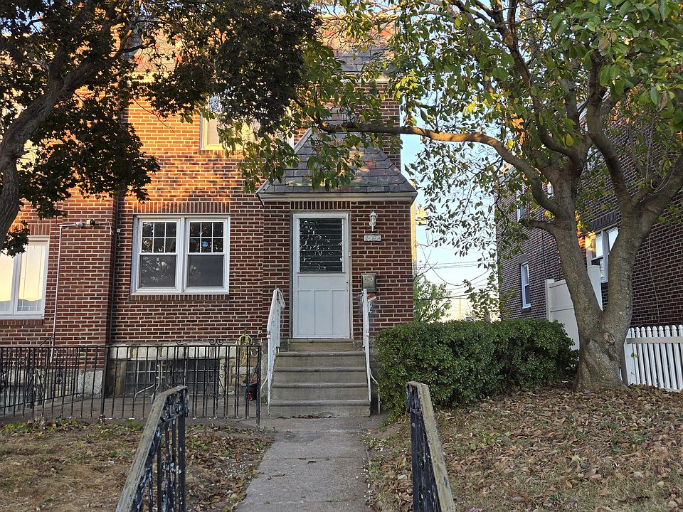 1st image of 1921 Devereaux Ave