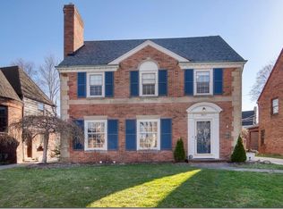 2611 Fenwick Rd, University Heights, OH 44118