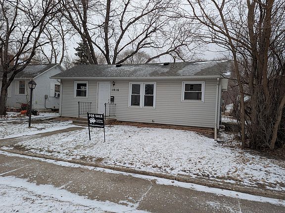 2nd image of 1016 E 1st Ave
