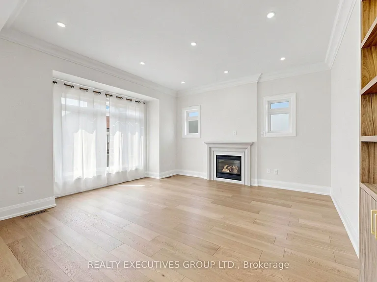 8 Limelight St — Photo 11