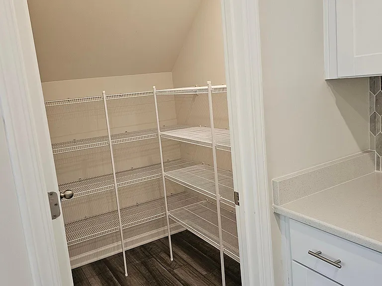 328 Joneshaven Dr — Photo 8
