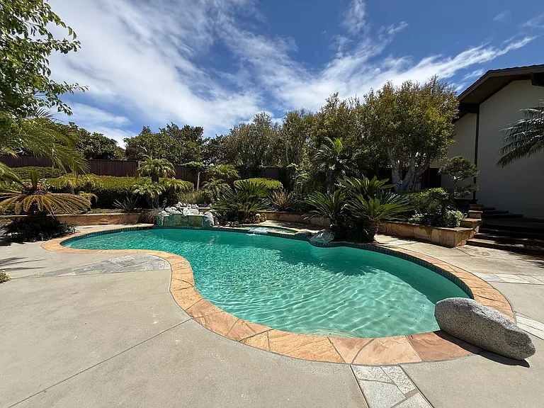 8404 Prestwick Dr — Photo 25