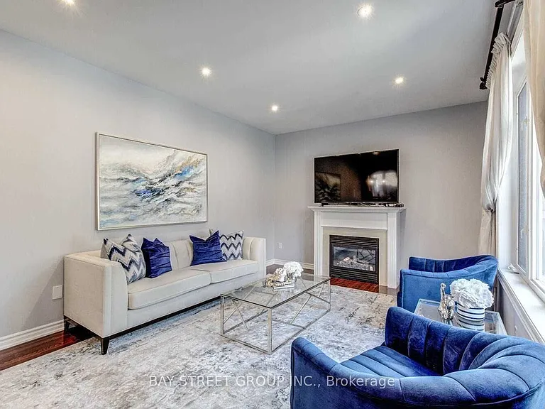 134 Ascalon Dr #UPPER — Photo 14