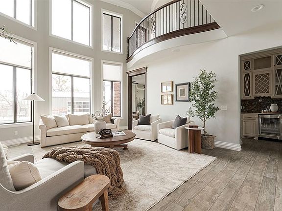 2nd image of 8000 Roby Rd