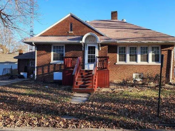 712 N Washington St, Bushnell, IL 61422