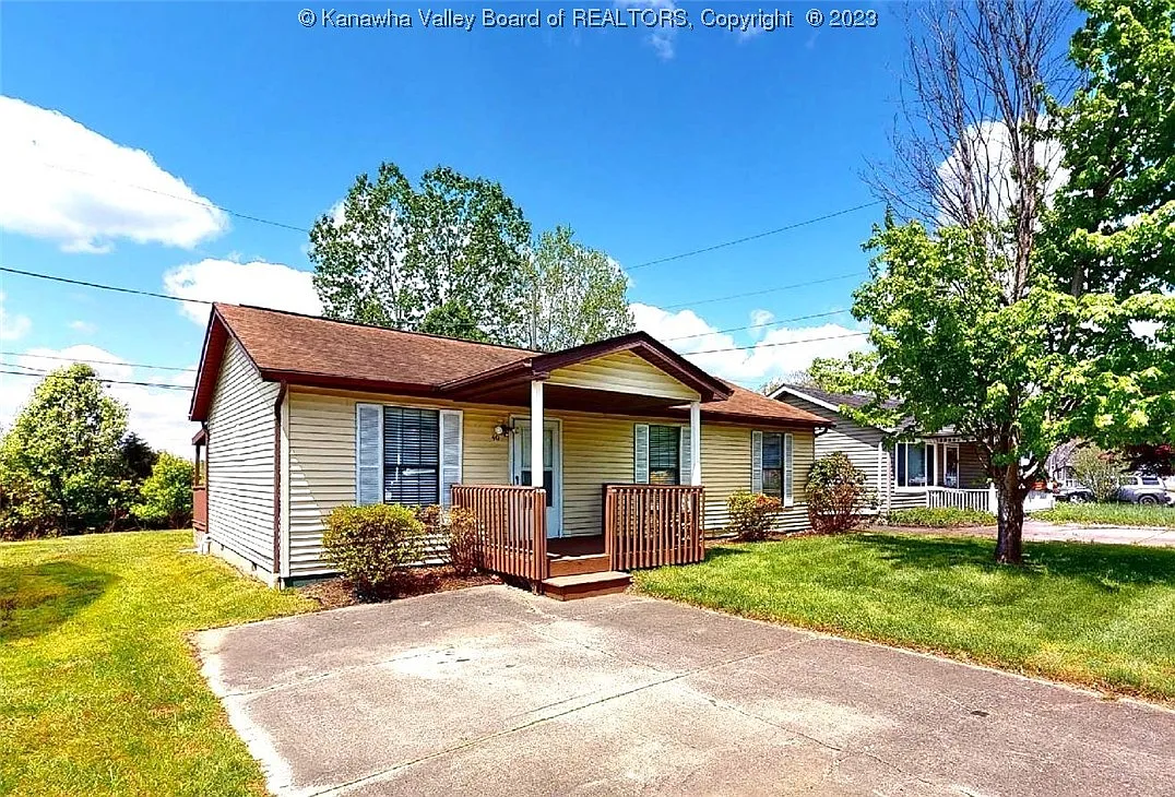 40 Pine Dr photo 1