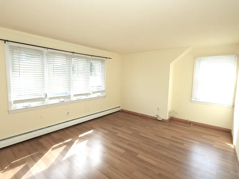 47 Van Dyke St #2 — Photo 7
