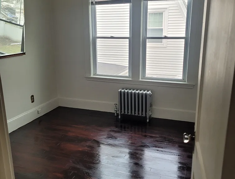 13 Victory Ave #4 — Photo 2