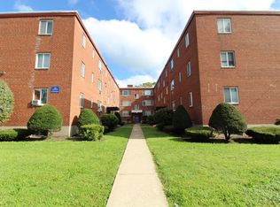 148 Collins St #C-12, Hartford, CT 06105