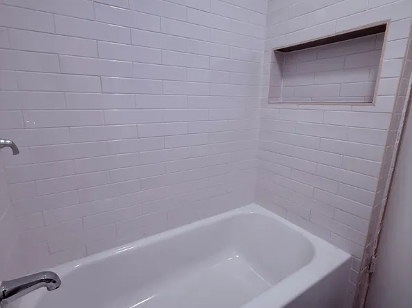 110 Duncan Avenue image 13 of 18