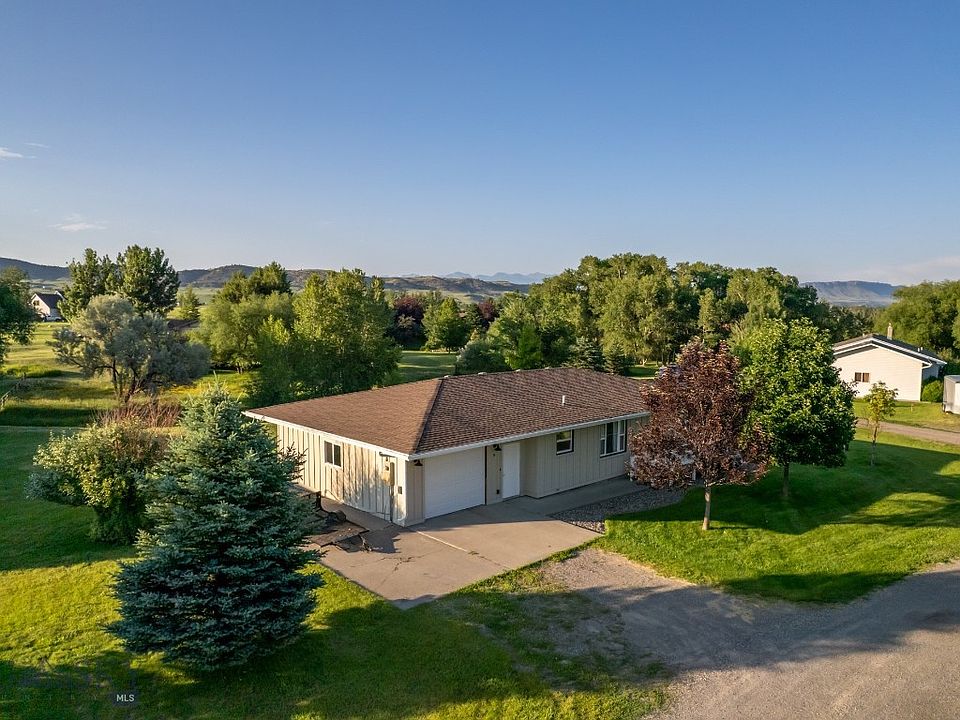 1st image of 9 River Bend Ln
