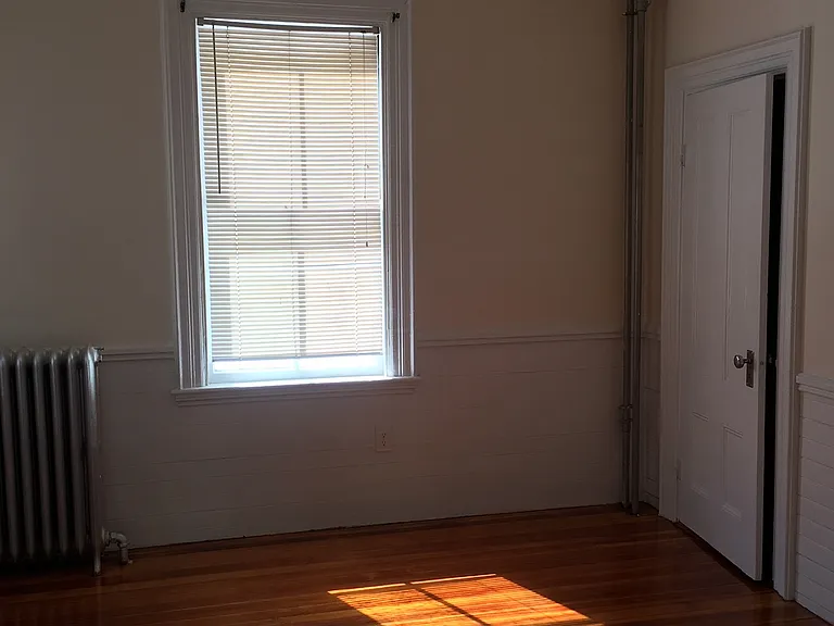 7 Burr St #1 — Photo 16