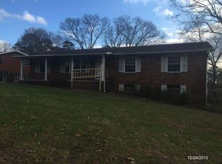 5713 NE Chesswood Dr, Knoxville, TN 37912
