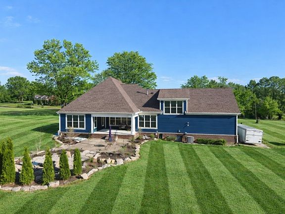 4th image of 200 Hickory Hill Dr