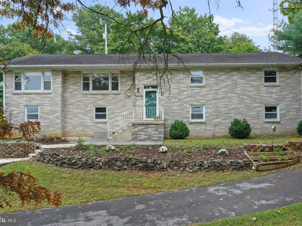 12168 Leetown Rd, Kearneysville, WV 25430