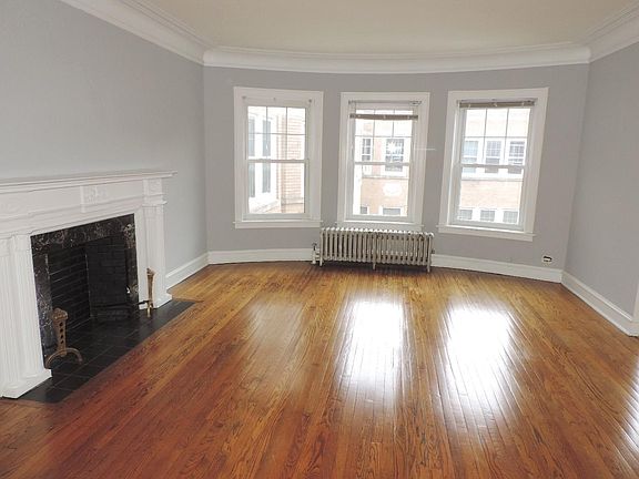 2nd image of 535 Hinman Ave #C3