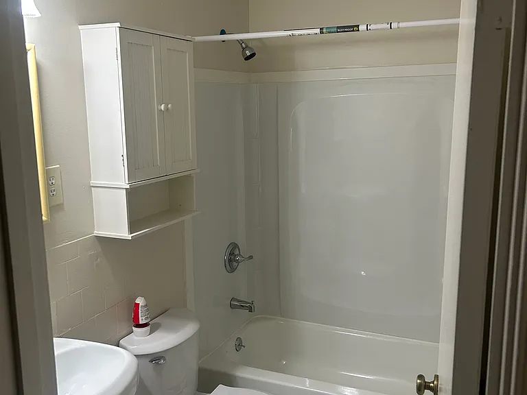 800 Berry Rd — Photo 17