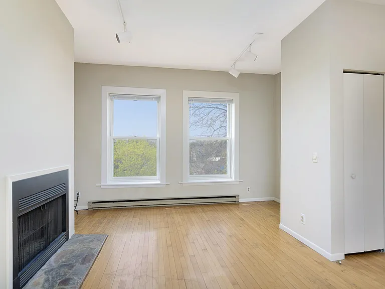 2421 Emerson Ave S #107 — Photo 7