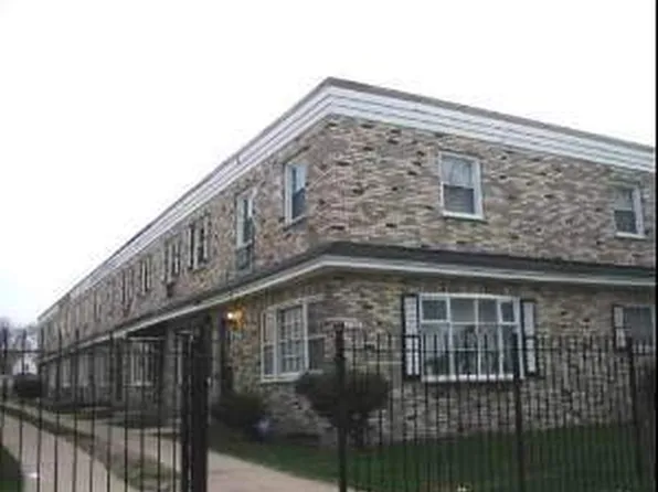 7720 S Coles Ave #F, Chicago, IL 60649