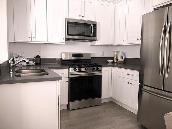 2nd image of 49 W Del Amo Blvd APT 5