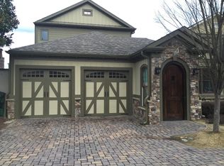 210 Twisted Timber Ct, Woodstock, GA
