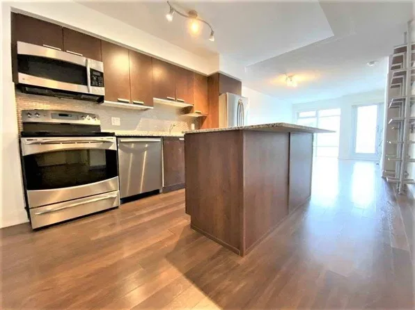 2191 Yonge St #1701, Toronto, ON M4S 3H8