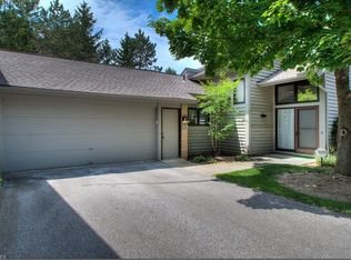 2 Bennington Ct, Beachwood, OH 44122
