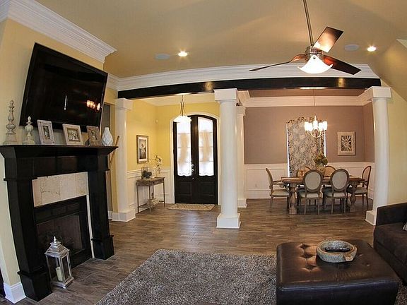 2nd image of 3848 Augustine Ln
