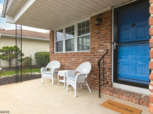 12 Paradise Blvd, Toms River, NJ 08757