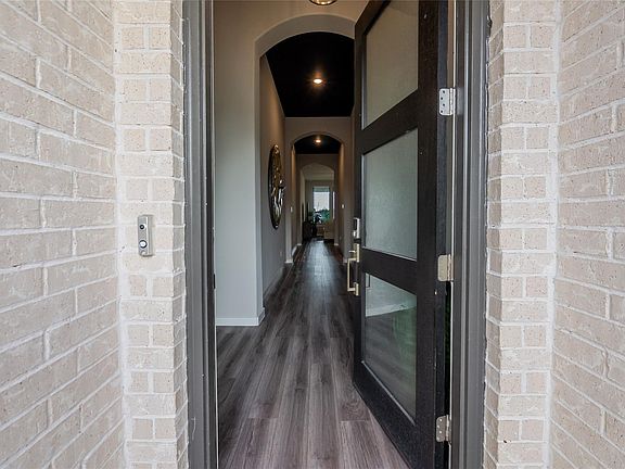 4th image of 4035 Shackleton Ct