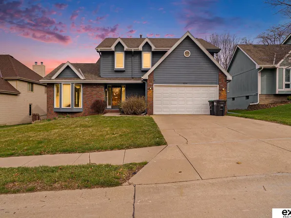 16206 Wakeley St, Omaha, NE 68118