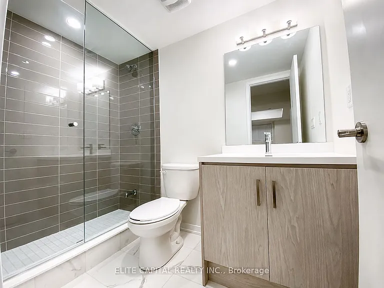 100 Honeycrisp Cres #Townhouse 351 — Photo 10