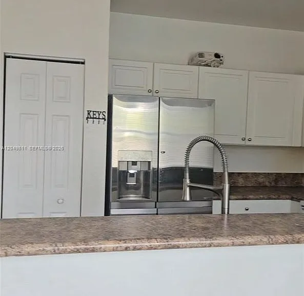 4163 NE 11th St #0 — Photo 1