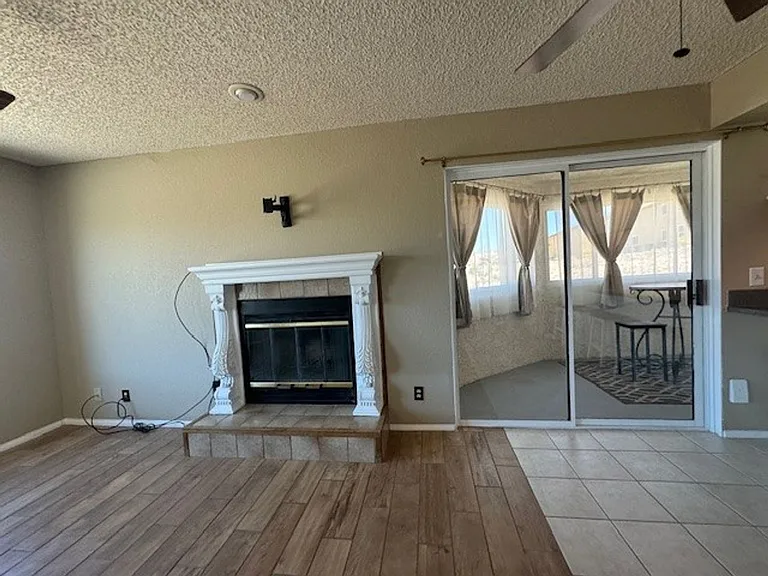2022 Merrill Ln #10G — Photo 11