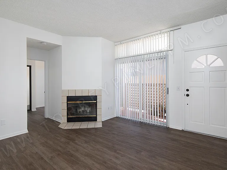 1420 Hornblend St — Photo 3