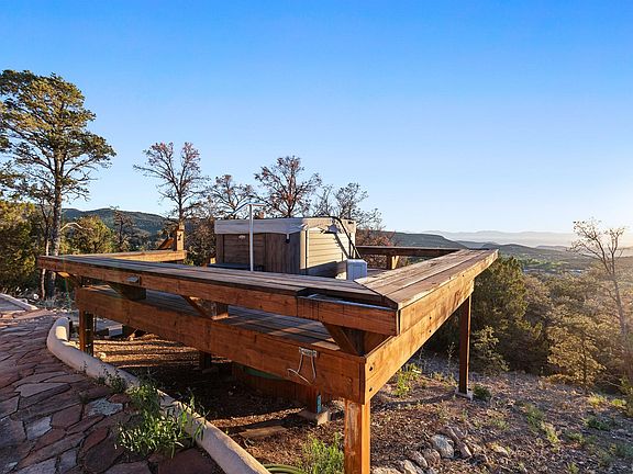 3rd image of 61 Haynes Canyon Rd